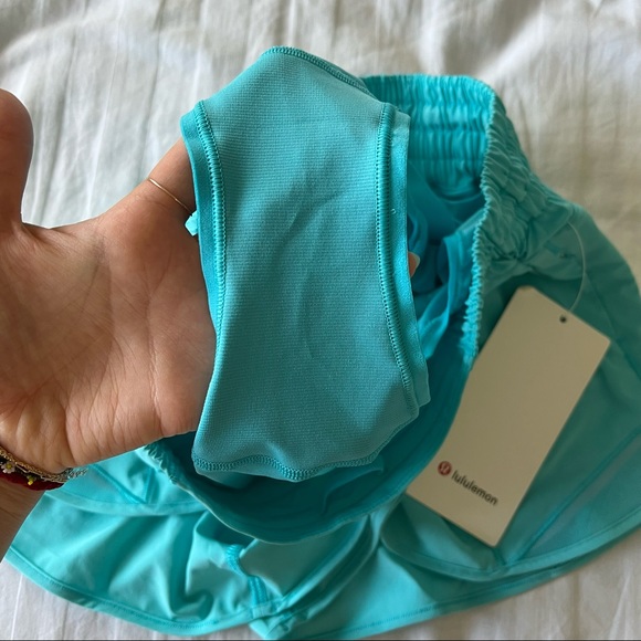 Lululemon hotty hot shorts HR high rise 2.5” inseam electric turquoise - Picture 10 of 15